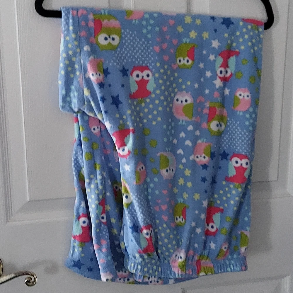 Women's Soft Fleece Pajamas - Picture 2 of 10